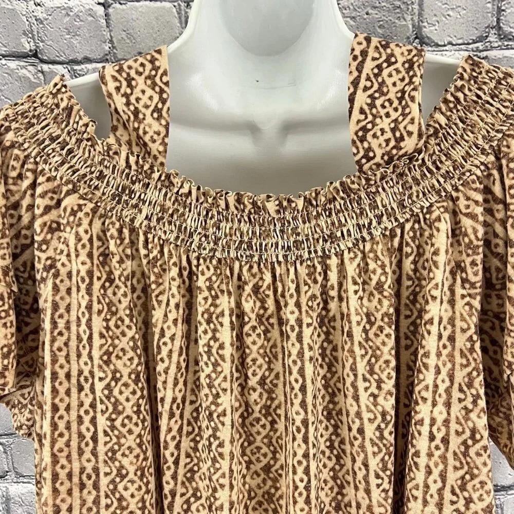 Chico's Size 2 Tribal Swirls Cold-Shoulder Top L 12 - Picture 10 of 12